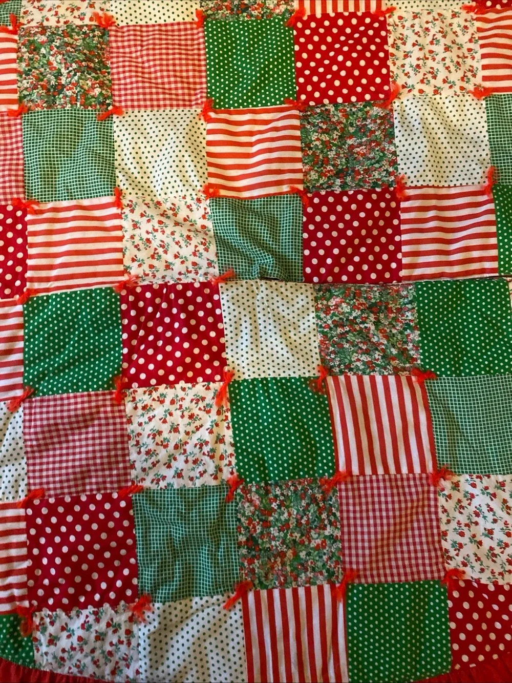 Holiday Patchwork Tree Skirt in Red and Green